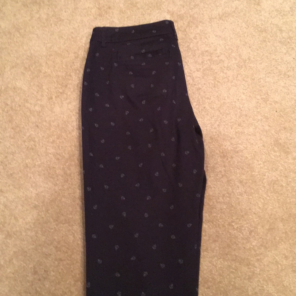 Navy capris